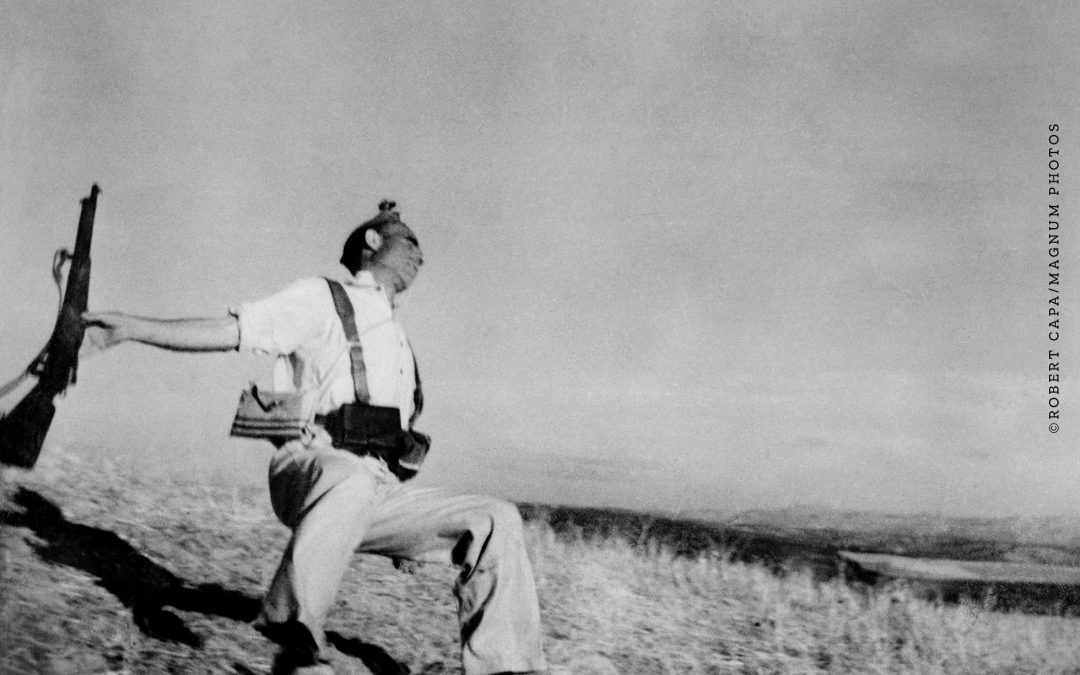 Robert Capa: um dos maiores e melhores fotógrafos de guerra de todos os tempos